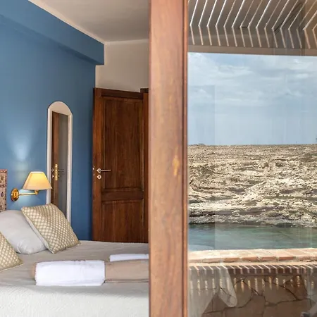Hotel Relais Isole Del Sud 4*